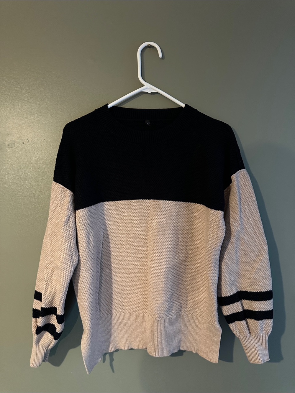 Women’s Colorblock Crewneck Sweater in Black and Cream